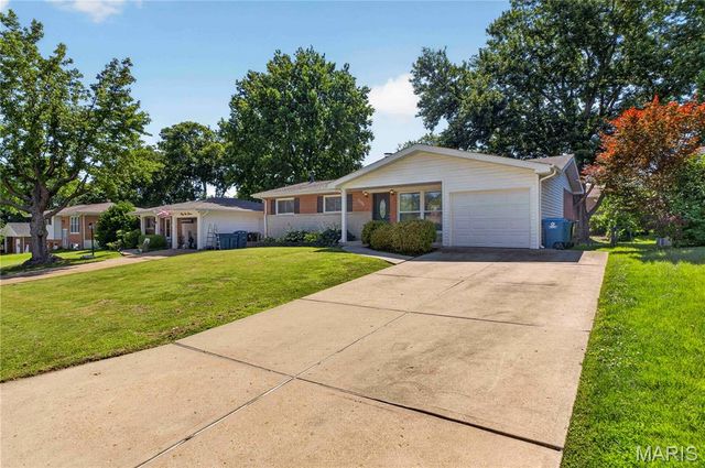 3518 Glen Arbor Drive, St Louis, MO 63125