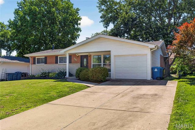 3518 Glen Arbor Drive, St Louis, MO 63125
