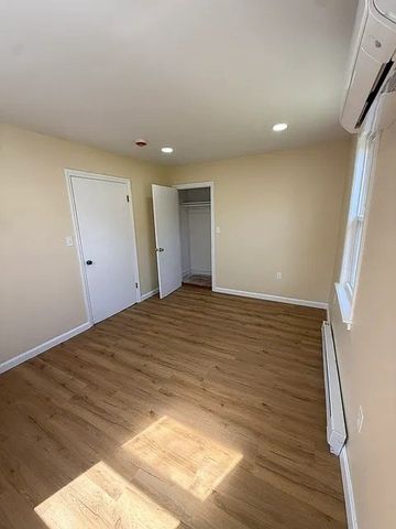 1 Pond Place 1, Franklin, MA 02038