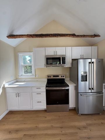 1 Pond Place 1, Franklin, MA 02038