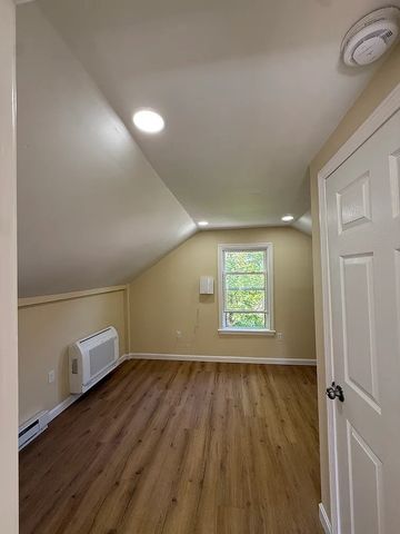 1 Pond Place 1, Franklin, MA 02038