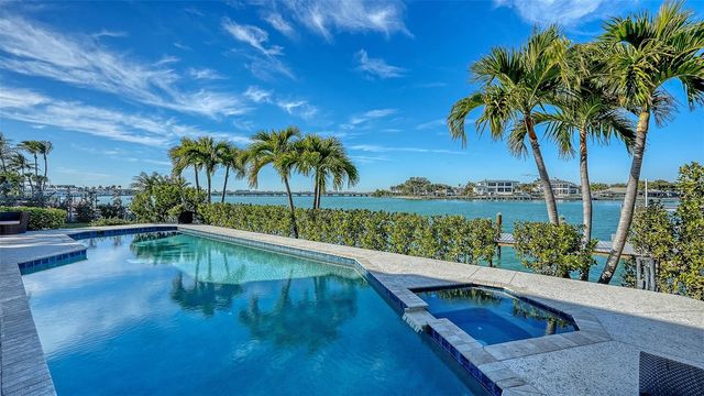 119 N WARBLER LANE, Sarasota, FL 34236