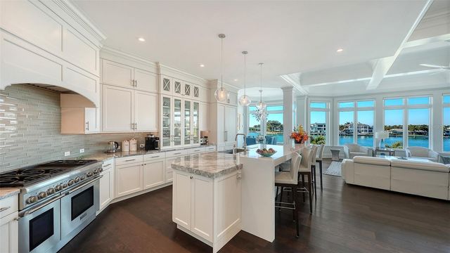 119 N WARBLER LANE, Sarasota, FL 34236