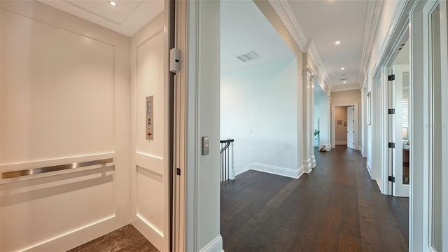 119 N WARBLER LANE, Sarasota, FL 34236