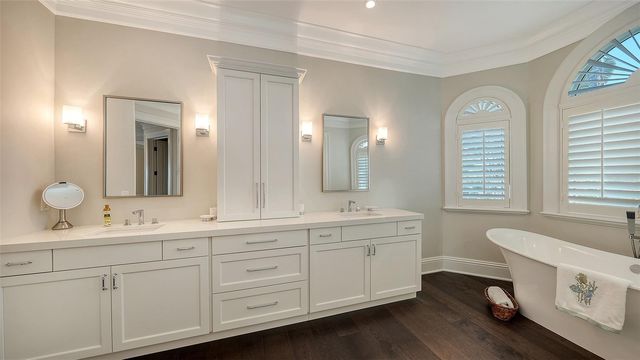 119 N WARBLER LANE, Sarasota, FL 34236