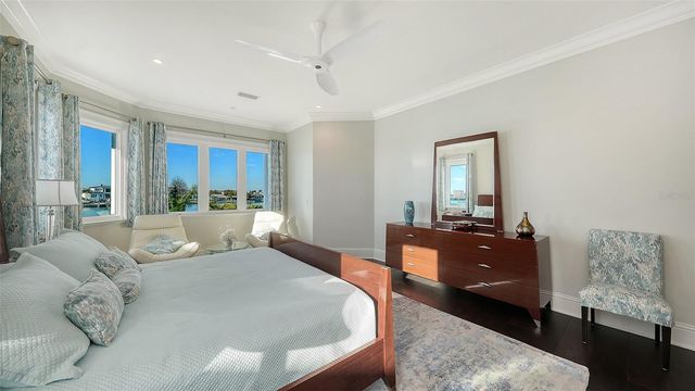 119 N WARBLER LANE, Sarasota, FL 34236