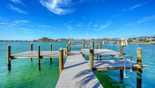 119 N WARBLER LANE, Sarasota, FL 34236