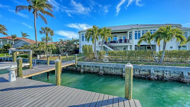 119 N WARBLER LANE, Sarasota, FL 34236