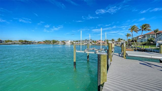 119 N WARBLER LANE, Sarasota, FL 34236