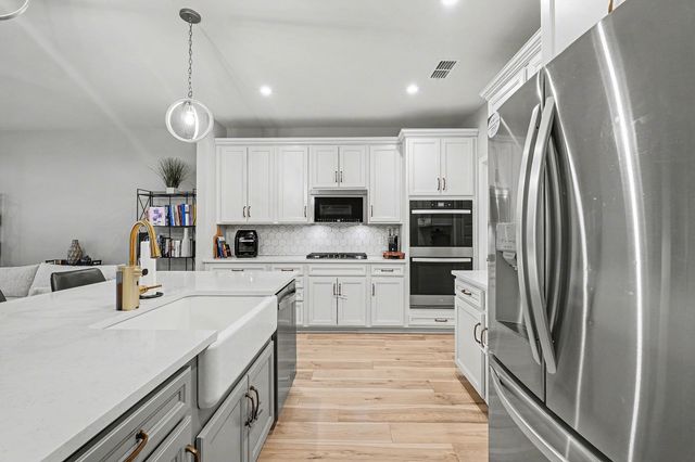 512 Red Barn Way, Mount Juliet, TN 37122