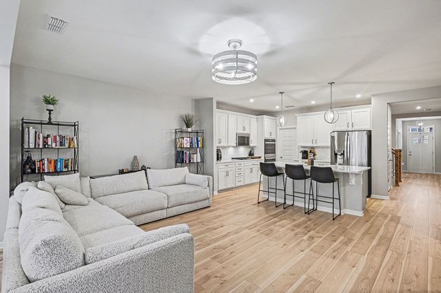 512 Red Barn Way, Mount Juliet, TN 37122