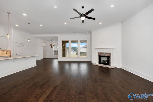 7104 Springwell Court SE, Gurley, AL 35748