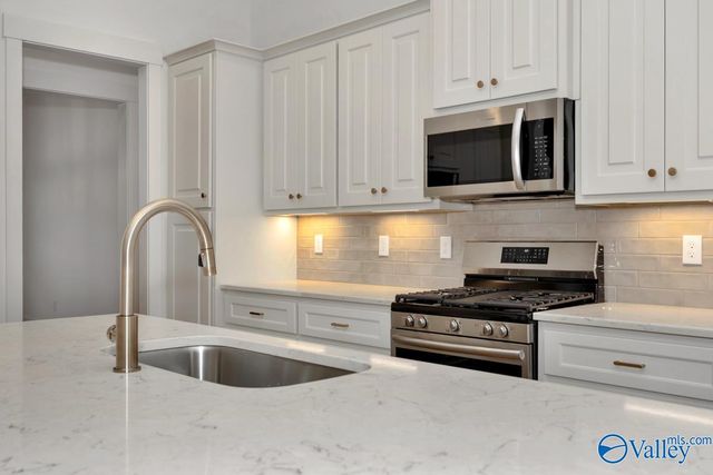 7104 Springwell Court SE, Gurley, AL 35748