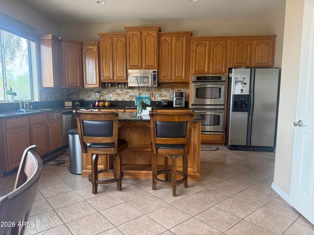 18086 W LAS CRUCES Drive, Goodyear, AZ 85338