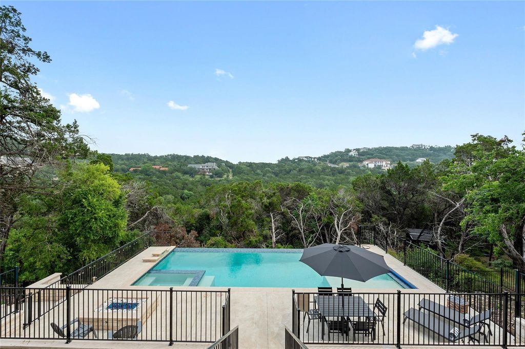 2711 Trail Of Madrones ST, Austin, TX 78746