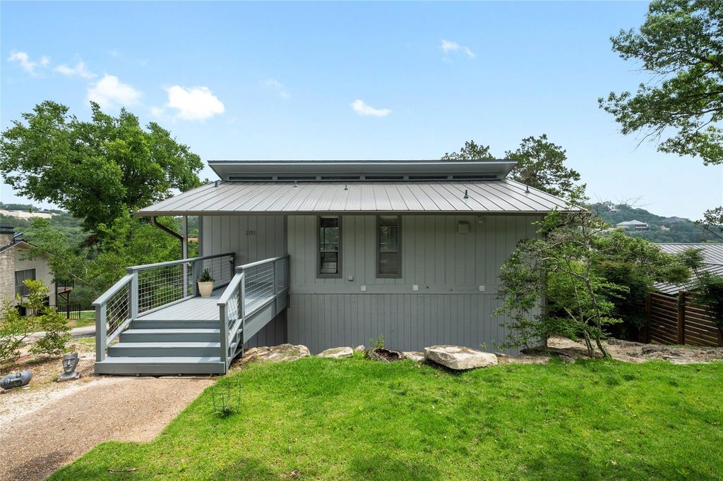 2711 Trail Of Madrones ST, Austin, TX 78746