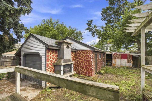 1813 N Wisconsin STREET, Racine, WI 53402