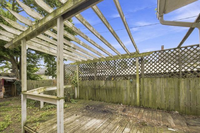 1813 N Wisconsin STREET, Racine, WI 53402