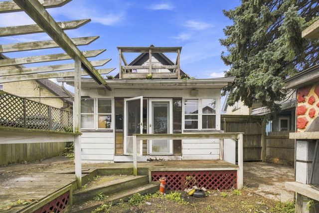 1813 N Wisconsin STREET, Racine, WI 53402