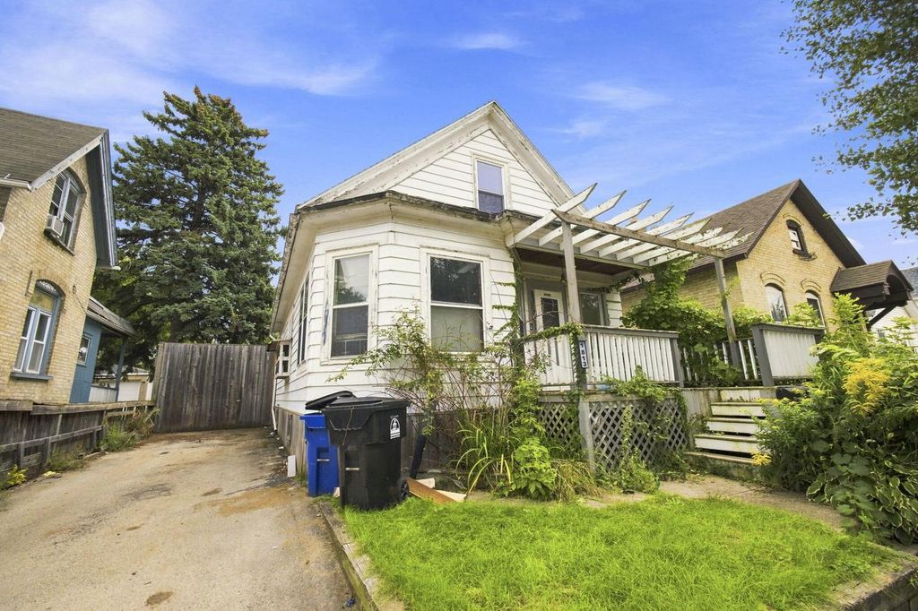 1813 N Wisconsin STREET, Racine, WI 53402