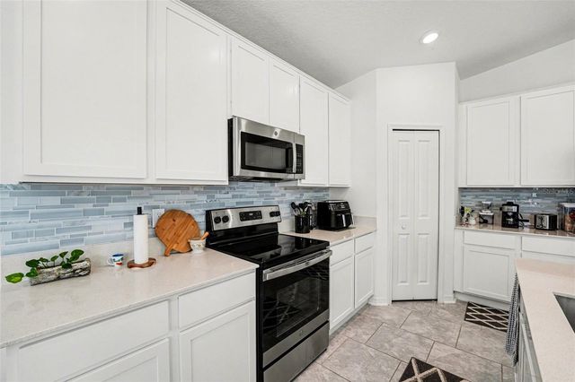 425 SINGING SANDS CIRCLE, Lake Wales, FL 33859