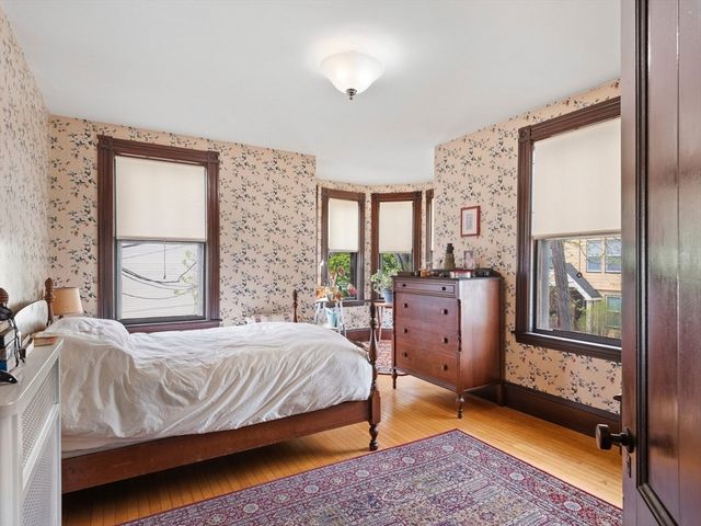 61 Central St, Somerville, MA 02143