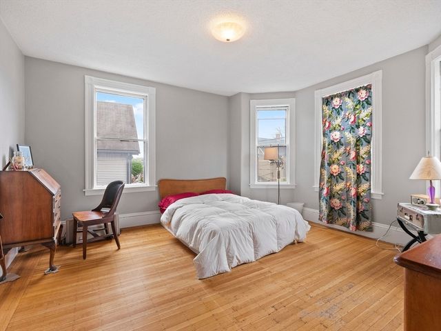 61 Central St, Somerville, MA 02143