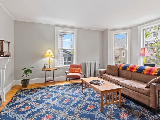 61 Central St, Somerville, MA 02143