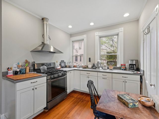 61 Central St, Somerville, MA 02143