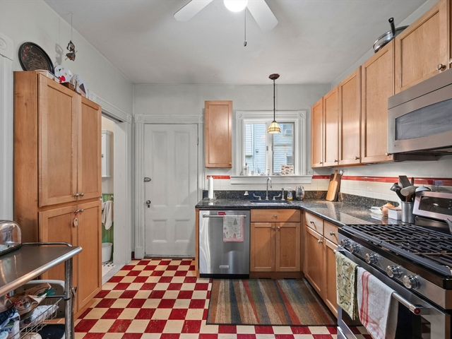 61 Central St, Somerville, MA 02143