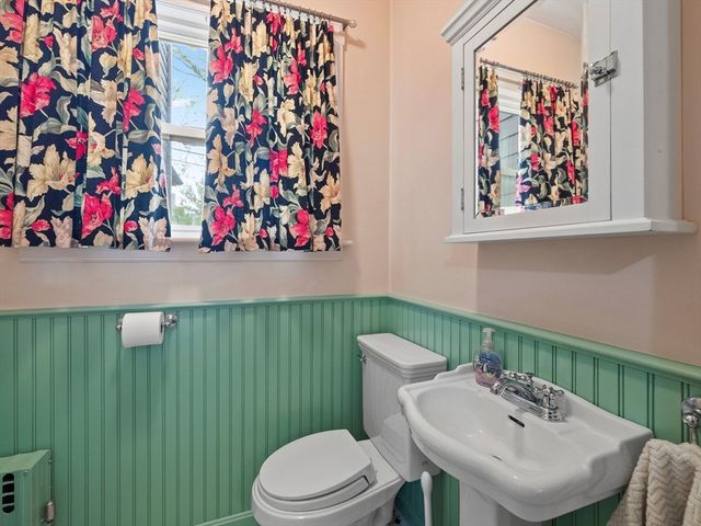 61 Central St, Somerville, MA 02143