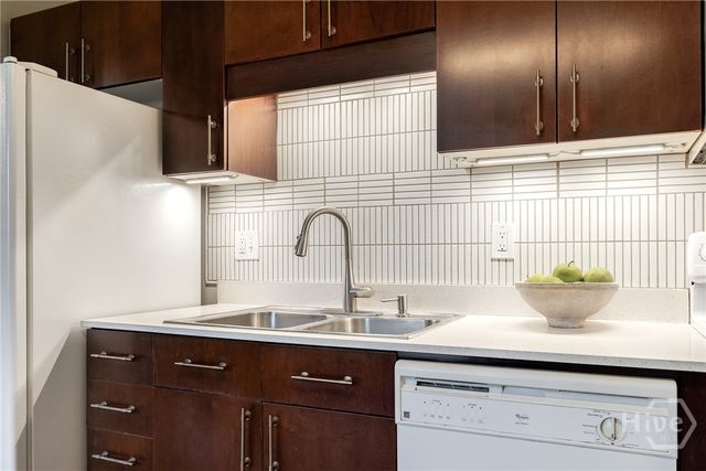 1835 Skidaway Road 204, Savannah, GA 31404