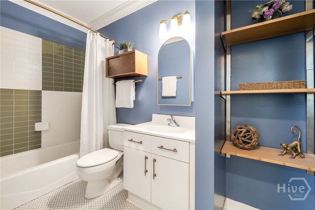 1835 Skidaway Road 204, Savannah, GA 31404