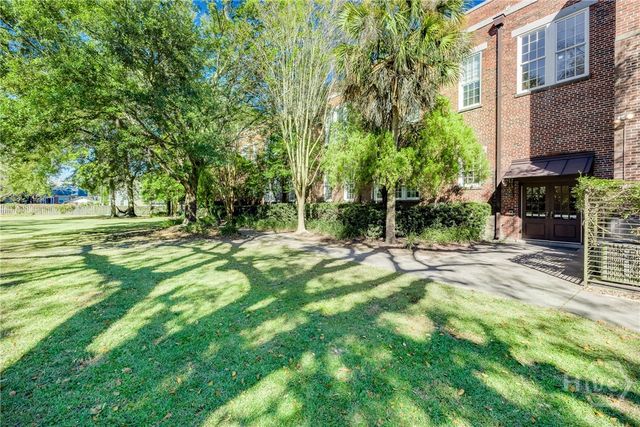 1835 Skidaway Road 204, Savannah, GA 31404