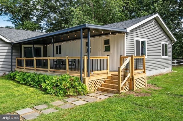 1221 BAST LN, Shady Side, MD 20764