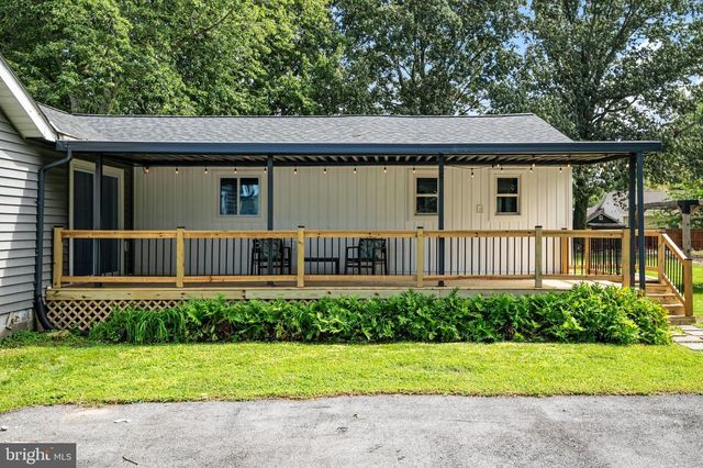 1221 BAST LN, Shady Side, MD 20764