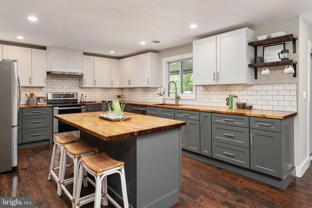 1221 BAST LN, Shady Side, MD 20764