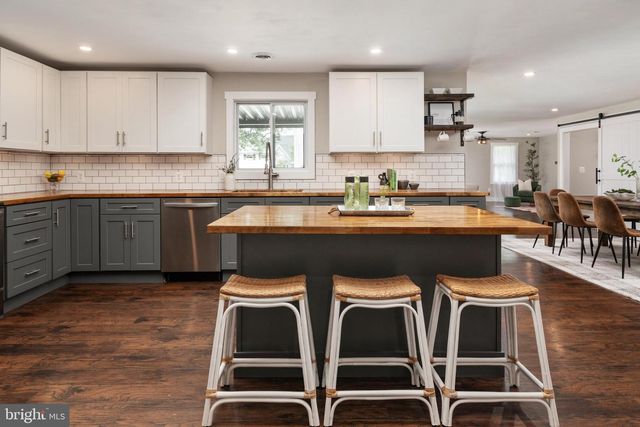 1221 BAST LN, Shady Side, MD 20764