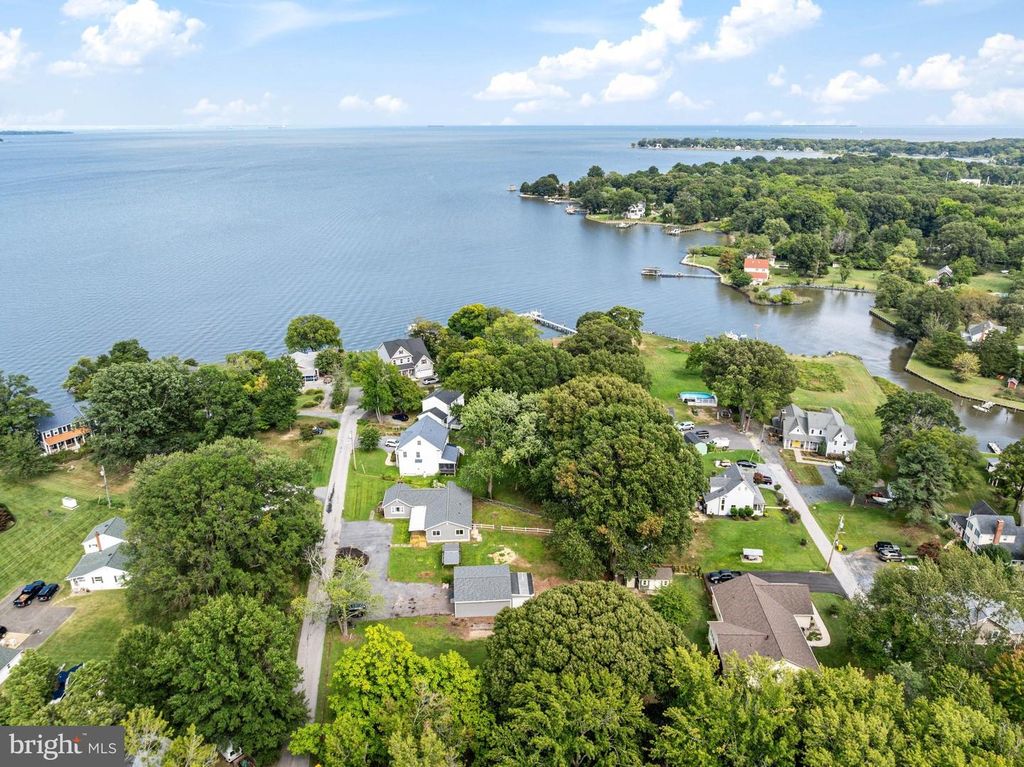 1221 BAST LN, Shady Side, MD 20764