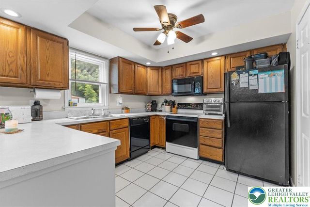 2233 Fox Run, Wilson Boro, PA 18042