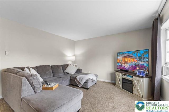 2233 Fox Run, Wilson Boro, PA 18042