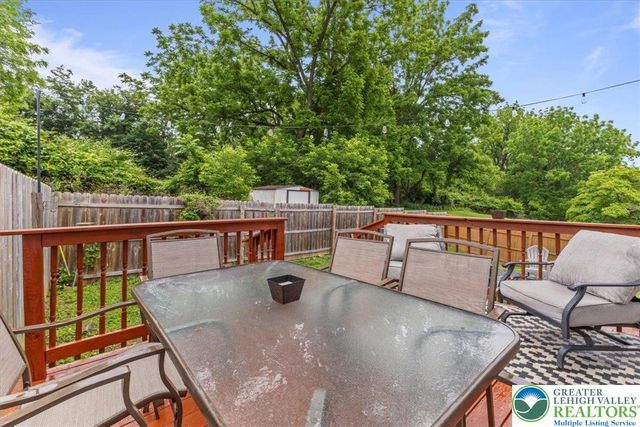 2233 Fox Run, Wilson Boro, PA 18042