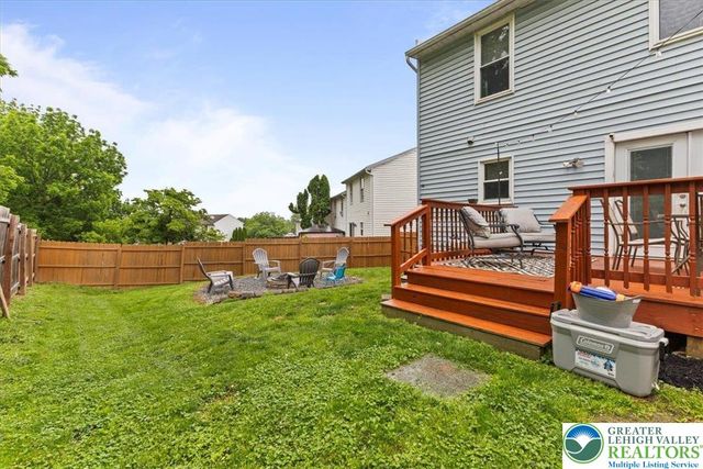 2233 Fox Run, Wilson Boro, PA 18042