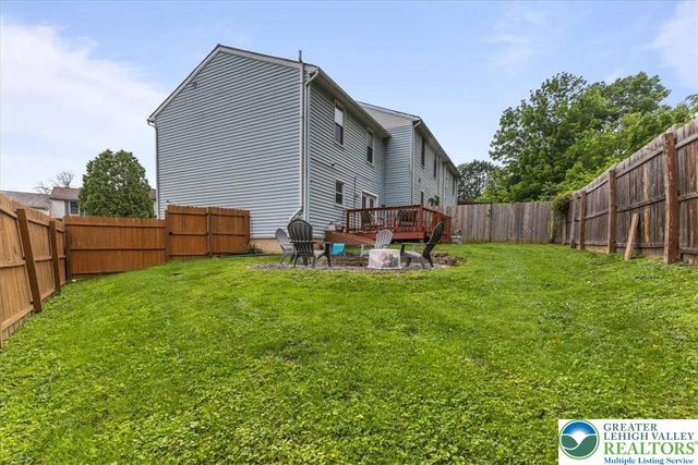 2233 Fox Run, Wilson Boro, PA 18042