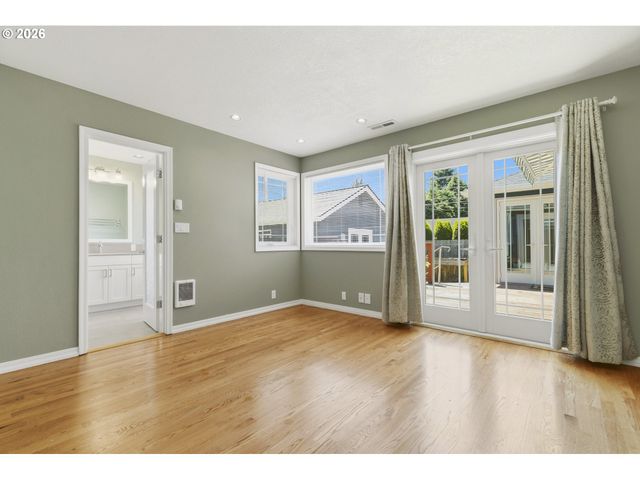 2219 WASHINGTON Way, Longview, WA 98632