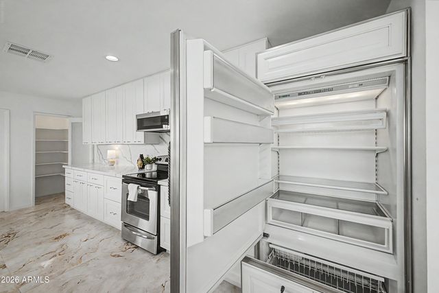 10601 W BAYSIDE Road, Sun City, AZ 85351