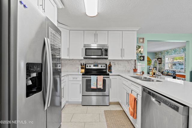 402 SKATE Road, Atlantic Beach, FL 32233