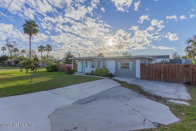 402 SKATE Road, Atlantic Beach, FL 32233