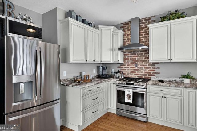 90 Varnedoe Avenue, Garden City, GA 31408