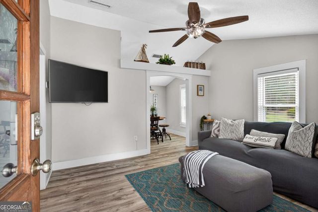 90 Varnedoe Avenue, Garden City, GA 31408